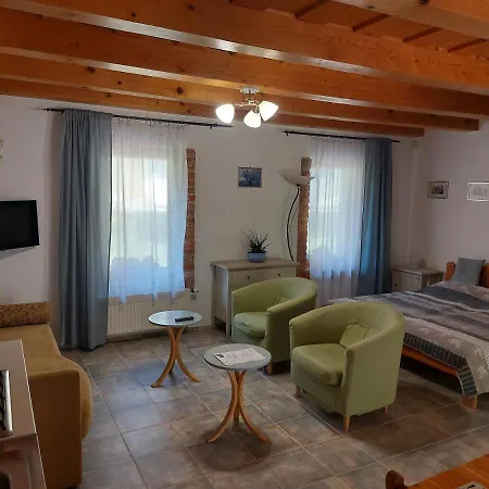 Negy Evszak Apartmanhaz Apartment Zalakaros