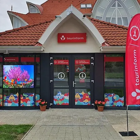 Negy Evszak Apartmanhaz زلاكاروس