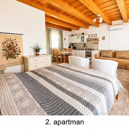 Negy Evszak Apartmanhaz Apartmán Zalakaros