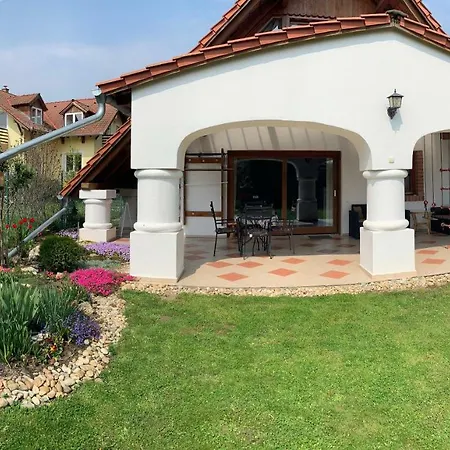 Negy Evszak Apartmanhaz Апартаменты *
