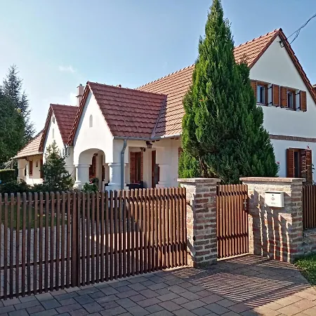 Apartment Negy Evszak Apartmanhaz