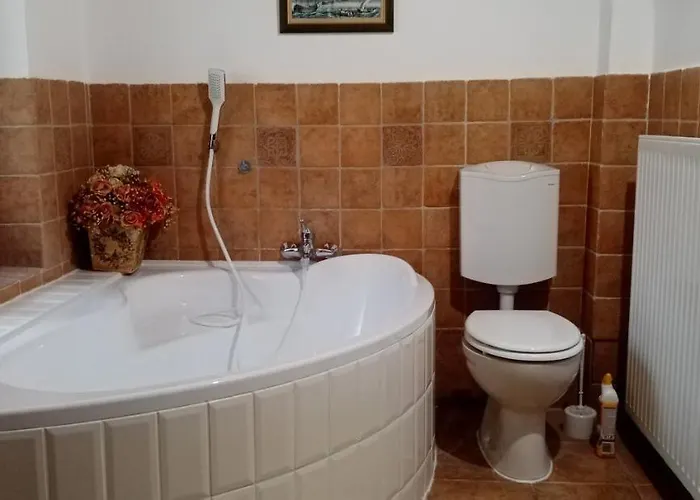 Negy Evszak Apartmanhaz Lägenhet *