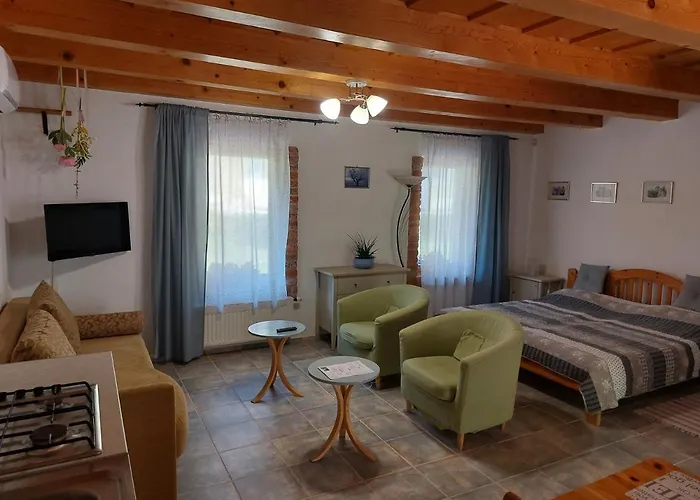 Negy Evszak Apartmanhaz Lägenhet Zalakaros