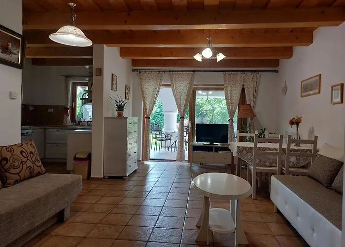 Negy Evszak Apartmanhaz Lägenhet Zalakaros