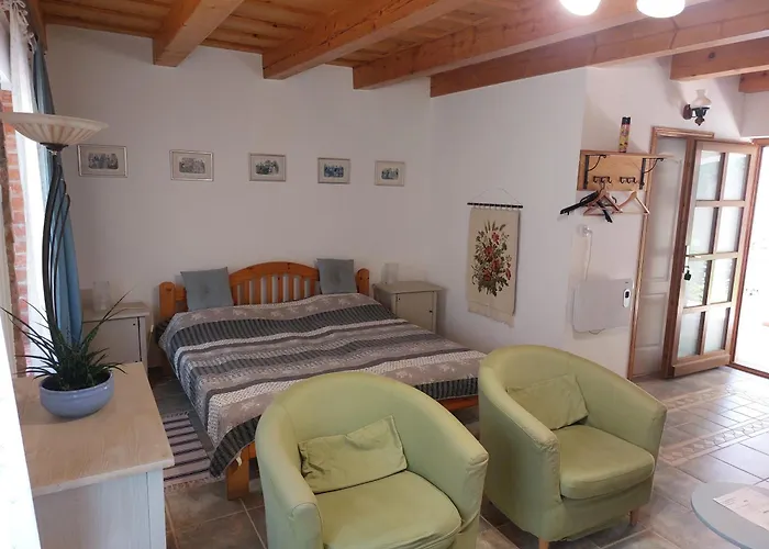 Lägenhet Negy Evszak Apartmanhaz Zalakaros